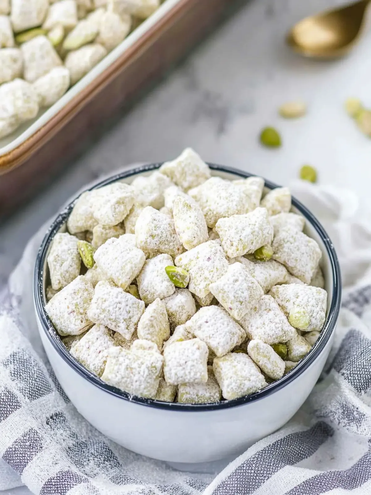 Pistachio Puppy Chow: Sweet Crunch for Festive Gatherings 3 Pistachio Puppy Chow