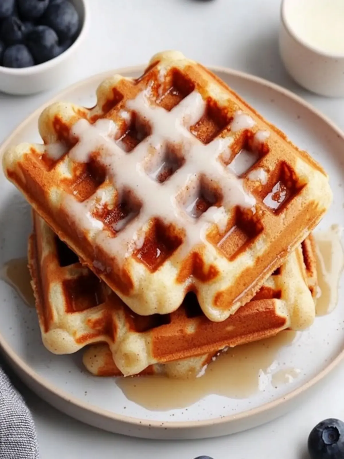 Easy Cinnamon Roll Waffles Recipe: Quick & Irresistibly Gooey 2 Easy Cinnamon Roll Waffles Recipe